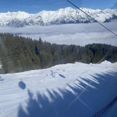 Kinder auf der Skipiste 2