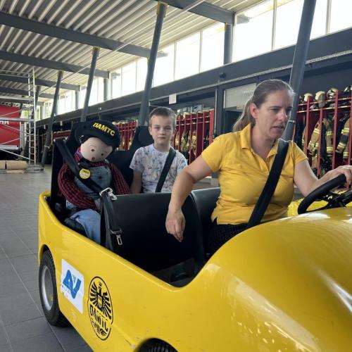 Kinder im ÖAMTC Auto