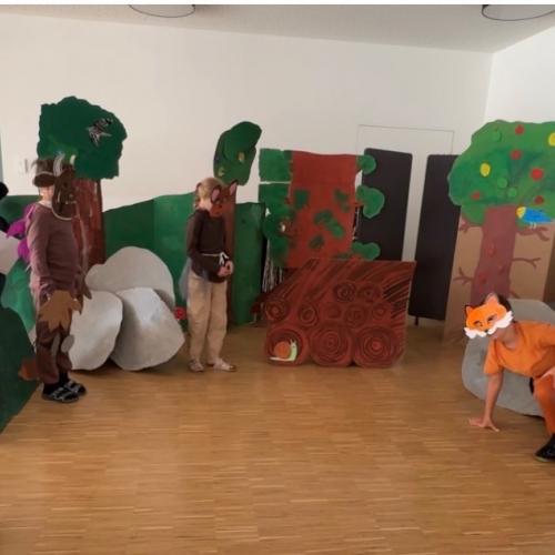 Kinder auf der Bühne 3